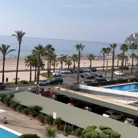 Apartamento En 1ª Línea Con Piscina. Edificio Albatros Ii