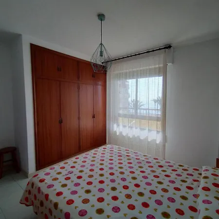 Apartamento En 1ª Línea Con Piscina. Edificio Albatros Ii