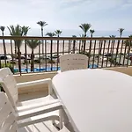 En 1ª Linea Con Piscina. Edificio Albatros Ii アパート *