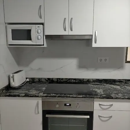アパート En 1ª Linea Con Piscina. Edificio Albatros Ii *